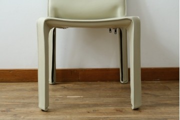 中古　美品　Cassina(カッシーナ)　412　CAB(キャブ)　MARIO BELLINI(マリオベリーニ)　アイボリー　シンプルモダンな空間づくりに活躍するアームレスチェア　定価約23万円　(R-083161)