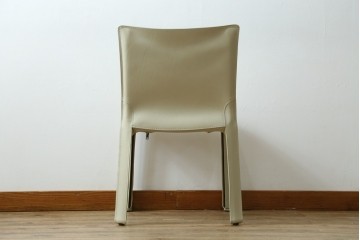 中古　美品　Cassina(カッシーナ)　412　CAB(キャブ)　MARIO BELLINI(マリオベリーニ)　アイボリー　シンプルモダンな空間づくりに活躍するアームレスチェア　定価約23万円　(R-083161)