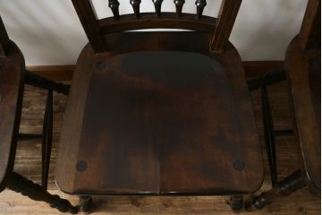 中古　松本民芸家具　クラシカルなダイニングづくりにぴったりの安川式スピンドルチェア4脚セット(板座チェア、ダイニングチェア、椅子、イス、バラ売り可能)(R-083164)