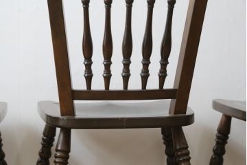 中古　松本民芸家具　クラシカルなダイニングづくりにぴったりの安川式スピンドルチェア4脚セット(板座チェア、ダイニングチェア、椅子、イス、バラ売り可能)(R-083164)