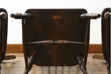 中古　松本民芸家具　クラシカルなダイニングづくりにぴったりの安川式スピンドルチェア4脚セット(板座チェア、ダイニングチェア、椅子、イス、バラ売り可能)(R-083164)