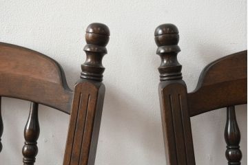 中古　松本民芸家具　クラシカルなダイニングづくりにぴったりの安川式スピンドルチェア4脚セット(板座チェア、ダイニングチェア、椅子、イス、バラ売り可能)(R-083164)