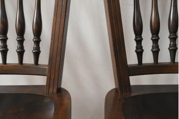 中古　松本民芸家具　クラシカルなダイニングづくりにぴったりの安川式スピンドルチェア4脚セット(板座チェア、ダイニングチェア、椅子、イス、バラ売り可能)(R-083164)
