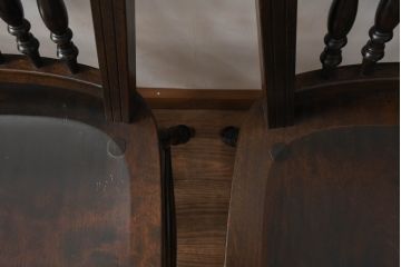 中古　松本民芸家具　クラシカルなダイニングづくりにぴったりの安川式スピンドルチェア4脚セット(板座チェア、ダイニングチェア、椅子、イス、バラ売り可能)(R-083164)