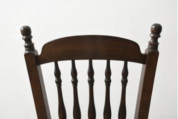 中古　松本民芸家具　クラシカルなダイニングづくりにぴったりの安川式スピンドルチェア4脚セット(板座チェア、ダイニングチェア、椅子、イス、バラ売り可能)(R-083164)