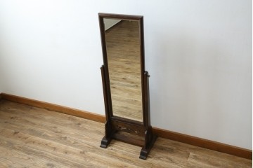 中古　美品　松本民芸家具　透かし彫りが上品なB型姿見　定価約10万円相当　(R-083165)