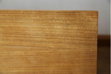 中古　ベルギー　ETHNICRAFT(エスニクラフト)　モダンシャープデザイン　チーク無垢材　伸縮式　温もりのある風合いがナチュラルインテリアにおすすめのダイニングテーブル(エクステンションテーブル、4人掛け、6人掛け)(定価約46万円)(R-083166)