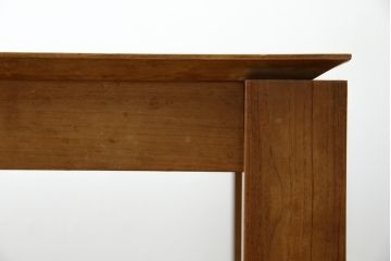 中古　ベルギー　ETHNICRAFT(エスニクラフト)　モダンシャープデザイン　チーク無垢材　伸縮式　温もりのある風合いがナチュラルインテリアにおすすめのダイニングテーブル(エクステンションテーブル、4人掛け、6人掛け)(定価約46万円)(R-083166)