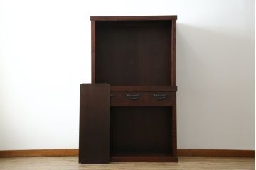 中古　美品　三越百貨店　三方栗材　上質な和の空間を演出する格子引き戸の二段重ね水屋箪笥(食器棚、茶箪笥、キャビネット、収納棚、戸棚、重ねタンス、店舗什器、バラ売り可能)(R-083167)