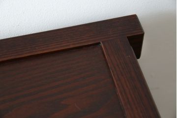 中古　美品　三越百貨店　三方栗材　上質な和の空間を演出する格子引き戸の水屋箪笥サイドボード(サイドキャビネット、収納棚、戸棚)(R-083168)
