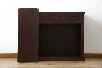 中古　美品　三越百貨店　三方栗材　上質な和の空間を演出する格子引き戸の水屋箪笥サイドボード(食器棚、茶箪笥、サイドキャビネット、収納棚、戸棚)(R-083169)