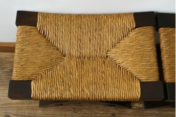 中古　美品　松本民芸家具　ラッシ座面(い草)　和モダンな空間づくりにぴったりな#222鞍型スツール2脚セット　(R-083170)
