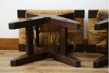 中古　美品　松本民芸家具　ラッシ座面(い草)　和モダンな空間づくりにぴったりな#222鞍型スツール2脚セット(椅子、チェア、イス、バラ売り可能)(R-083170)