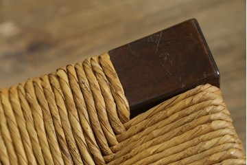 中古　美品　松本民芸家具　ラッシ座面(い草)　和モダンな空間づくりにぴったりな#222鞍型スツール2脚セット　(R-083171)