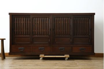 中古　民芸家具　栗材　和の趣溢れる水屋箪笥サイドボード(食器棚、収納棚、戸棚、カップボード、サイドキャビネット)(R-083172)