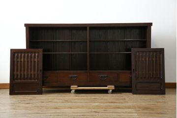 中古　民芸家具　栗材　和の趣溢れる水屋箪笥サイドボード(食器棚、収納棚、戸棚、カップボード、サイドキャビネット)(R-083172)