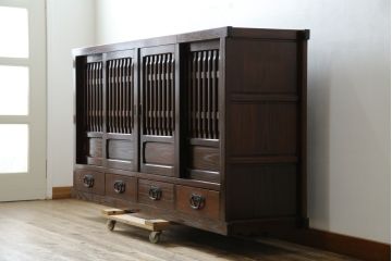中古　民芸家具　栗材　和の趣溢れる水屋箪笥サイドボード(食器棚、収納棚、戸棚、カップボード、サイドキャビネット)(R-083172)