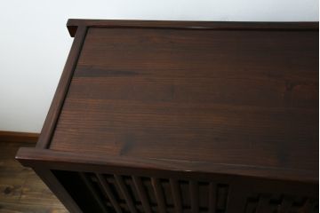 中古　民芸家具　栗材　和の趣溢れる水屋箪笥サイドボード(食器棚、収納棚、戸棚、カップボード、サイドキャビネット)(R-083172)