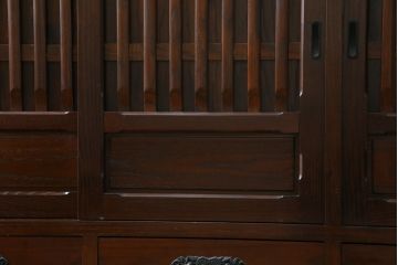 中古　民芸家具　栗材　和の趣溢れる水屋箪笥サイドボード(食器棚、収納棚、戸棚、カップボード、サイドキャビネット)(R-083172)