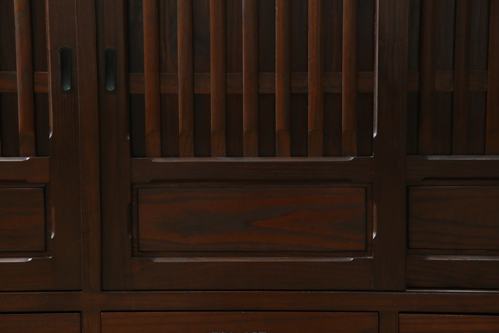 中古　民芸家具　栗材　和の趣溢れる水屋箪笥サイドボード　(R-083172)