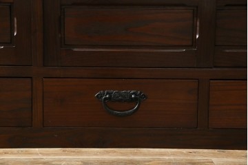 中古　民芸家具　栗材　和の趣溢れる水屋箪笥サイドボード　(R-083172)