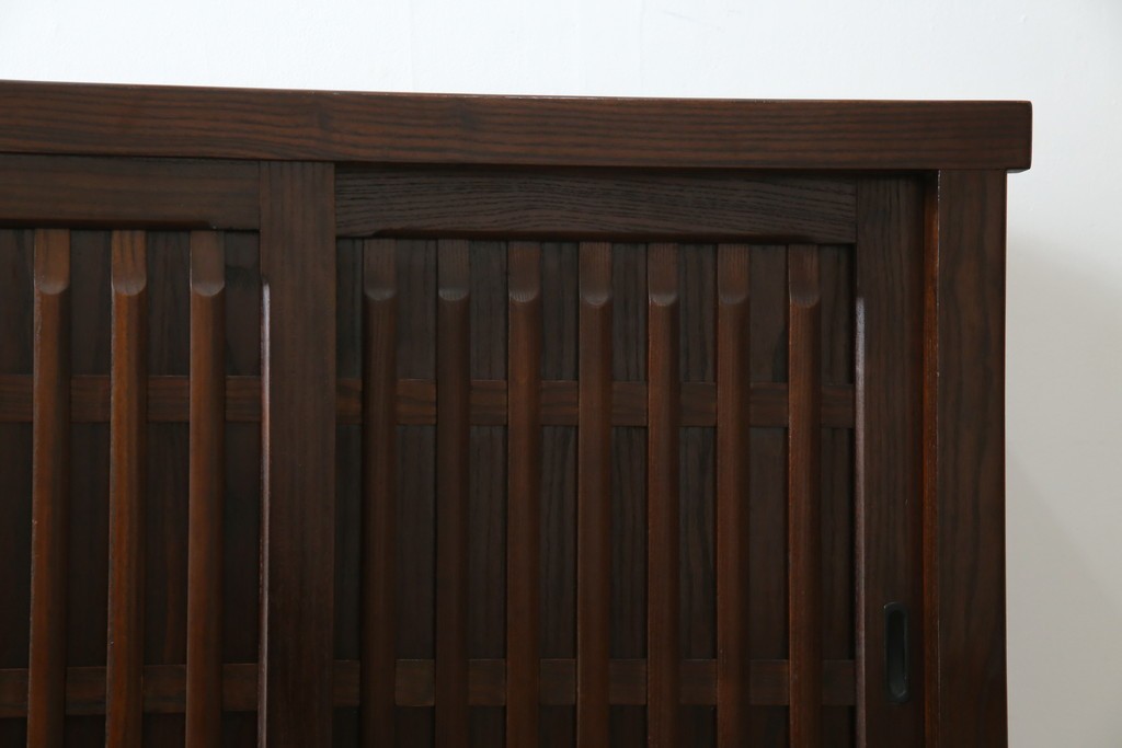 中古　民芸家具　栗材　和の趣溢れる水屋箪笥サイドボード　(R-083172)