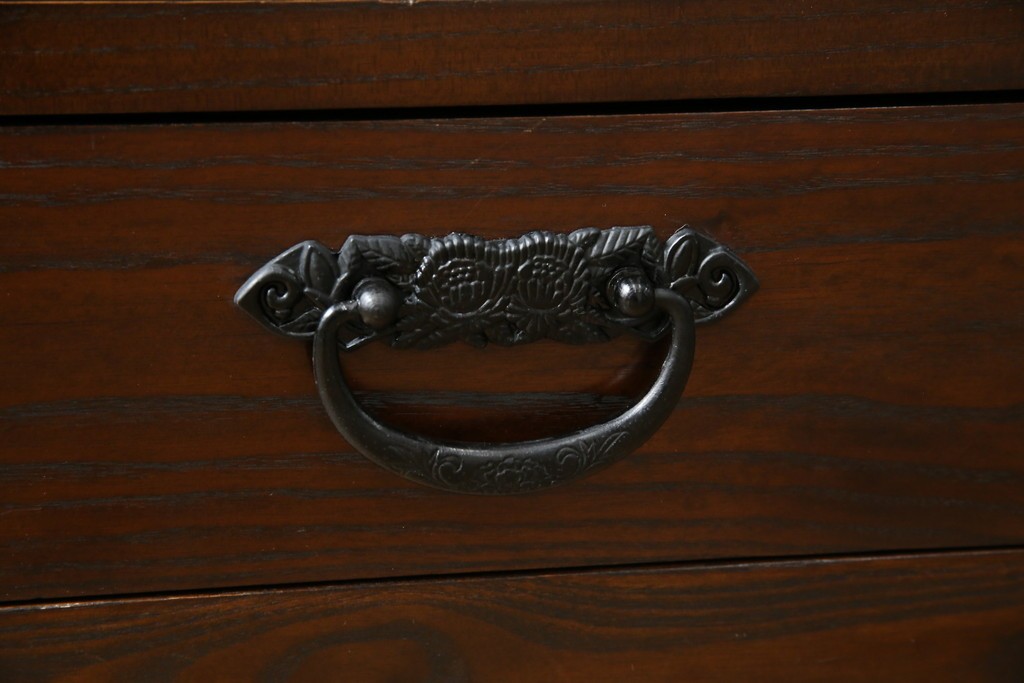 中古　民芸家具　栗材　和の趣溢れる水屋箪笥サイドボード　(R-083172)