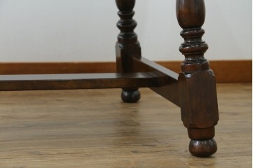 中古　松本民芸家具　F型食卓　クラシカルな脚のデザインが目を引くダイニングテーブル　定価約30万円　(R-083174)