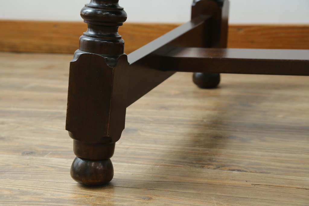 中古　松本民芸家具　F型食卓　クラシカルな脚のデザインが目を引くダイニングテーブル　定価約30万円　(R-083174)