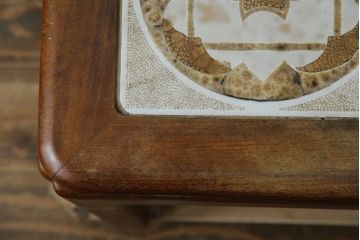 イギリスヴィンテージ　G-PLAN(ジープラン)　チーク材　くつろぎのひとときを彩るタイルトップのセンターテーブル(ローテーブル、リビングテーブル、英国)(R-083175)