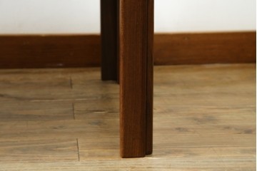イギリスヴィンテージ　G-PLAN(ジープラン)　チーク材　くつろぎのひとときを彩るタイルトップのセンターテーブル　(R-083175)