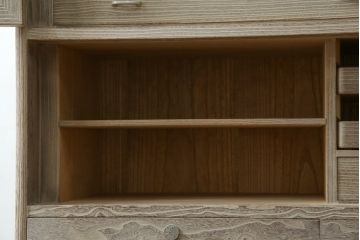 中古　高級品!!　特注デザイン　浮造り仕上げ　加藤隆康作　モダンな雰囲気漂う春日部総桐箪笥(並厚、四方丸、総桐たんす、衣装箪笥、収納箪笥、着物箪笥、引き出し、和箪笥)(R-083176)