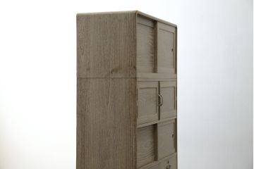 中古　高級品!!　特注デザイン　浮造り仕上げ　加藤隆康作　モダンな雰囲気漂う春日部総桐箪笥(並厚、四方丸、総桐たんす、衣装箪笥、収納箪笥、着物箪笥、引き出し、和箪笥)(R-083176)