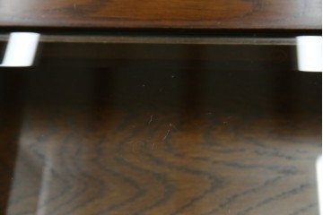 中古　美品　見せる収納!!　国産職人手作り品　上質な作り込みのガラスケース付きローテーブル　定価約30万円相当　(R-083177)