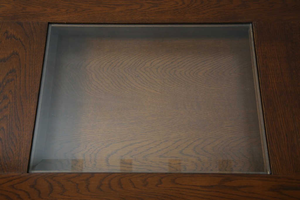 中古　美品　見せる収納!!　国産職人手作り品　上質な作り込みのガラスケース付きローテーブル　定価約30万円相当　(R-083177)