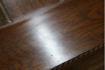 中古　美品　見せる収納!!　国産職人手作り品　上質な作り込みのガラスケース付きローテーブル　定価約30万円相当　(R-083177)