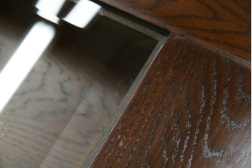 中古　美品　見せる収納!!　国産職人手作り品　上質な作り込みのガラスケース付きローテーブル　定価約30万円相当　(R-083177)