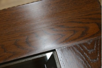 中古　美品　見せる収納!!　国産職人手作り品　上質な作り込みのガラスケース付きローテーブル　定価約30万円相当　(R-083177)