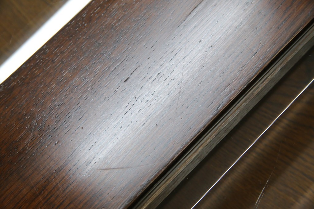 中古　美品　見せる収納!!　国産職人手作り品　上質な作り込みのガラスケース付きローテーブル　定価約30万円相当　(R-083177)