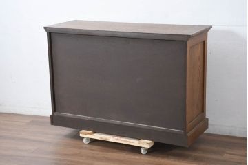 中古　美品　デパート別注　ナラ(楢)材　上質な美しさと機能性を兼ね備えた木目が魅力的なチェスト(洋服タンス、サイドチェスト、衣装箪笥、整理箪笥、収納箪笥、引き出し)(定価約34万円)(R-083178)