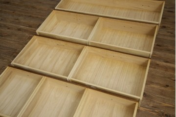 中古　美品　デパート別注　ナラ(楢)材　上質な美しさと機能性を兼ね備えた木目が魅力的なチェスト(洋服タンス、サイドチェスト、衣装箪笥、整理箪笥、収納箪笥、引き出し)(定価約34万円)(R-083178)