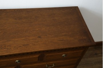 中古　美品　デパート別注　ナラ(楢)材　上質な美しさと機能性を兼ね備えた木目が魅力的なチェスト(洋服タンス、サイドチェスト、衣装箪笥、整理箪笥、収納箪笥、引き出し)(定価約34万円)(R-083178)