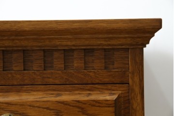 中古　美品　デパート別注　ナラ(楢)材　上質な美しさと機能性を兼ね備えた木目が魅力的なチェスト(洋服タンス、サイドチェスト、衣装箪笥、整理箪笥、収納箪笥、引き出し)(定価約34万円)(R-083178)