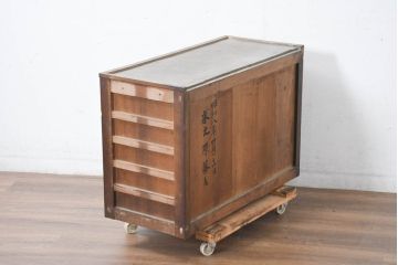 和製アンティーク　横桟引き戸の美濃帳場箪笥サイドボード(収納棚、戸棚、時代箪笥、和タンス、収納箪笥、ローボード、テレビ台、テレビボード、サイドボード)(R-083180)