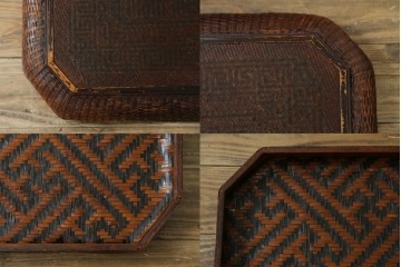 アジアンビンテージ　希少な大型サイズ　提籃(ていらん)風　職人の技が光る繊細な編み込みと透かし彫り金具が魅力的な小引き出し　(R-083183)