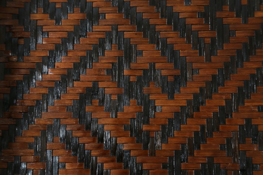 アジアンビンテージ　希少な大型サイズ　提籃(ていらん)風　職人の技が光る繊細な編み込みと透かし彫り金具が魅力的な小引き出し　(R-083183)