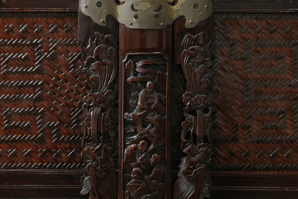 アジアンビンテージ　希少な大型サイズ　提籃(ていらん)風　職人の技が光る繊細な編み込みと透かし彫り金具が魅力的な小引き出し　(R-083183)