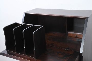 中古　超美品　北海道民芸家具　シックな色合いが魅力の片袖ライティングビューロー(ワークデスク、簿記机、在宅ワーク用、在宅用)(定価約35万円)(R-083184)