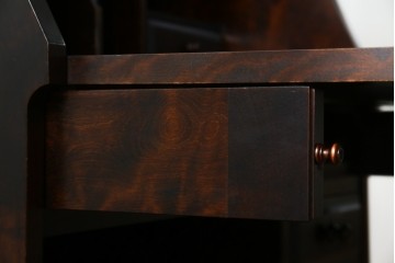 中古　超美品　北海道民芸家具　シックな色合いが魅力の片袖ライティングビューロー　定価約35万円相当　(R-083184)