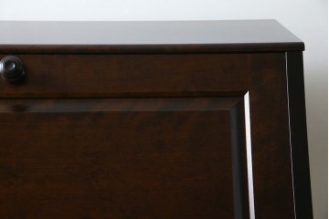 中古　超美品　北海道民芸家具　シックな色合いが魅力の片袖ライティングビューロー　定価約35万円相当　(R-083184)